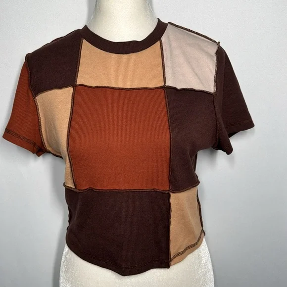 💜3/$15 Shein Patchwork Brown Crop Top - Picture 2 of 7
